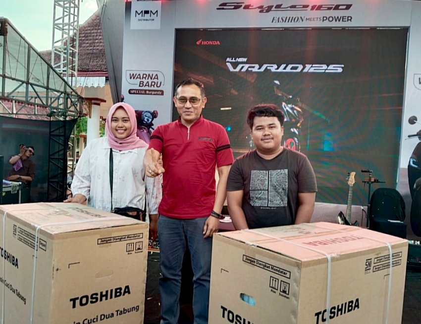 Antusias Konsumen Warnai Pengundian UKH di Blitar, Honda PCX160 Jadi Hadiah Utama