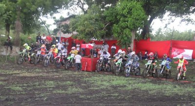 Simulasi Latih Tanding Executive Motocross Jatim. Ajang pemantapan equipment kuda besi, berikut sistem penunjangnya.