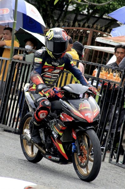 Ozben Bosku Tante Gaul Racing Team, Sampang : DIBANGUN DENGAN STANDAR TEMPUR NASIONAL !