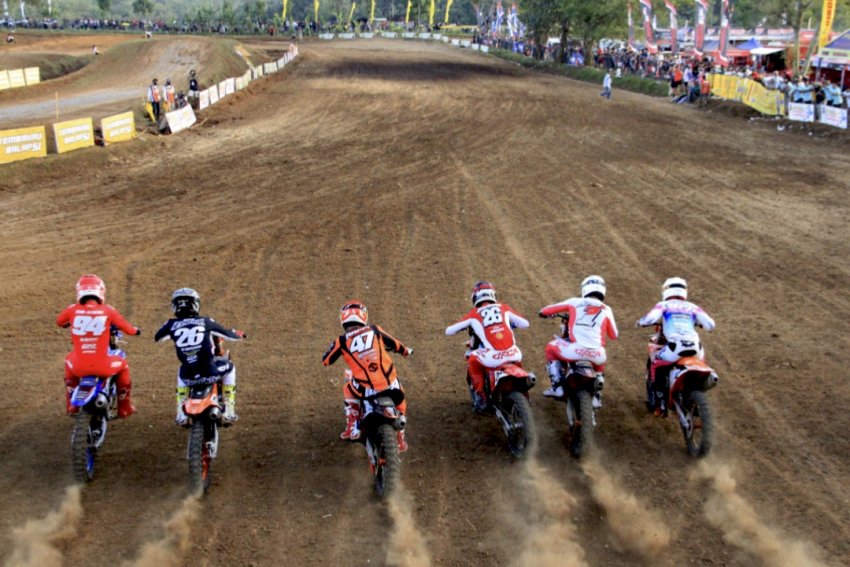 H. Adi Lukito Owner Tembakau Balap, Gempol, Pasuruan : TANPA KOMPROMI SPONSORI KEJURNAS MOTOCROSS 2026 PUTARAN KE-2