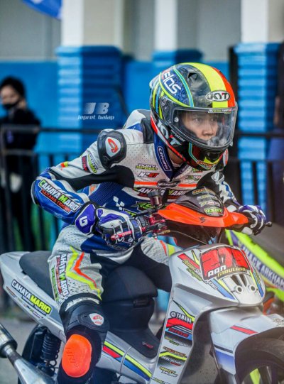 Cahaya Mario Sarana Technic Reza Subagyo Racing Team, Kendari : TAMPIL MEMBALIK PERSEPSI KRISIS REGENERASI RIDER PEMULA