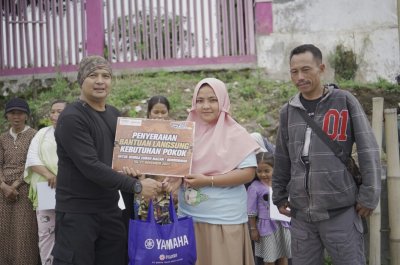 GELAR AKSI SOSIAL, YAMAHA STSJ BERIKAN BANTUAN SEMBAKO DI MAXI DAY 2022