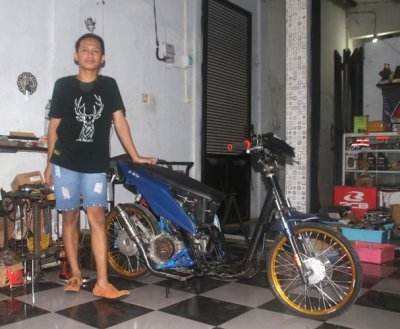 Febri DSMJ Racing, Tulungagung. Siap meramaikan laga matic fuel injection di event drag bike &amp; diback up sepenuhnya oleh Dimas Krezek.