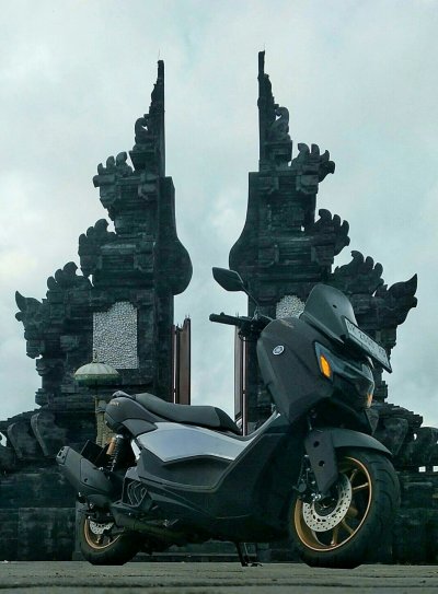 Yamaha NMAX Tour Boemi Nusantara : TEMBUS  1.300 KILOMETER, BIKERS NMAX "TURBO" TIBA DI PULAU DEWATA