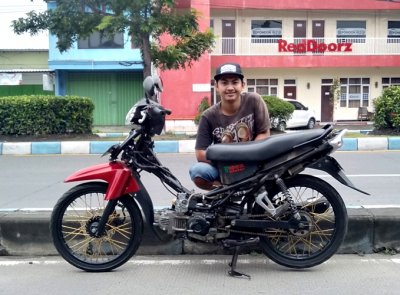 Sahek RAT Motorsport, Sidoarjo. Bangga bisa mengenang masa kejayaan Vega R, melalui up grade performa mesin untuk daily use.