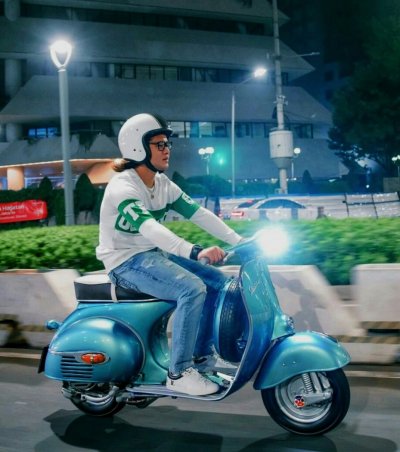 Mevans Sanggramawijaya. Adopsi style retropolis, yang dijadikan campaign upaya mempertahankan leluhur Jawa di Pemalang.  