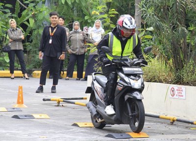 BPJS Defensive Safety Riding Training 2025 : MUTLAK DISOSIALISASI, LENGKAPI BEKAL TEKNIK &amp; SKILL BERKENDARA RIDER JNE