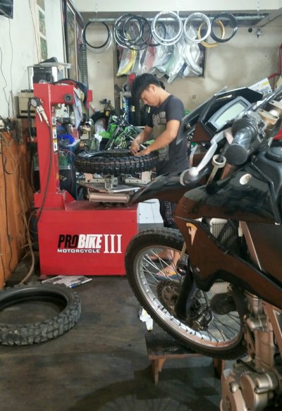 DQ Motor, Surabaya : SAMBUT HANGAT KEMBALI MARAKNYA SUPERMOTO