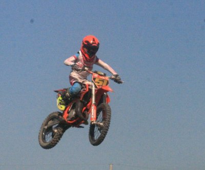 Muhamad Rizqy Raditya Crosser 65 cc - Rizqy Motor Boss Mild MX-GTX Team, Pasuruan : KONSISTEN MENAJAMKAN MENTAL BERTARUNG DI TENGAH VAKUMNYA EVENT MOTOCROSS