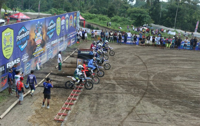 Mega Team Rizqy Motorsport : AWAL PRESTASI SPEKTAKULER, DI MUSIM PEMBUKA MOTOCROSS GRASSTRACK 2024