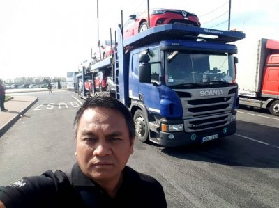 H. Mas&#039;at Zeckariyah Crosser Executive Jatim. Saat study banding ke pabrikan otomotif segmen truck di Eropa.
