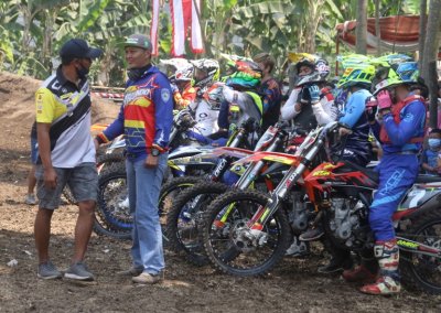 Grand Launching Sirkuit Rizqy Motor Boss Mild, Pasuruan - Simulasi Latih Tanding. Tetap ada kesepakatan bersama, untuk pemakaian durasi waktu simulasi latih tanding.