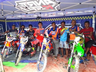 ANRT KSP 176 Ashifa Racing Team, Pontianak. Semangat menggairahkan GTX Kalimantan &amp; terpacu mengukur kapasitas bertarung dengan tracker Jawa. 