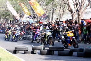 Kompetisi bebek 2 tak Jatim. Perlu penjenjangan buat jawara &amp; memberikan kesempatan menang tim pendatang baru. 