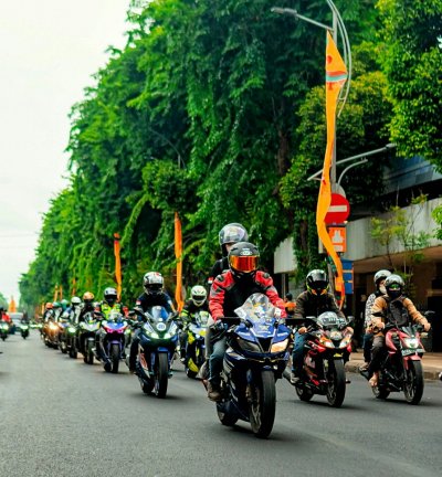 KONSUMEN R-SERIES KEMBALI BERKUMPUL, ADAKAN SATURDAY MORNING RIDE
