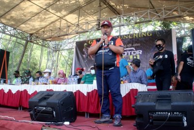 H. Rokhmawan Owner Sirkuit Rizqy Motor Boss Mild, Pasuruan. Dalam sambutanya di Grand Launching, optimis menjadi tonggak kebangkitan prestasi masyarakat off road Jatim.