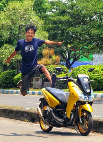 Yamaha Lexi, Sidoarjo : TENDANGAN TORSI BADAK