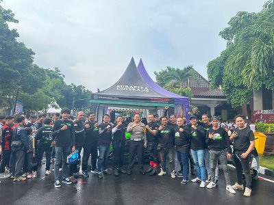KAWASAKI SURAPITA UNITRANS &amp; KOMUNITAS KAWASAKI, ALL OUT DUKUNG “ROAD SAFETY CAMPAIGN”
