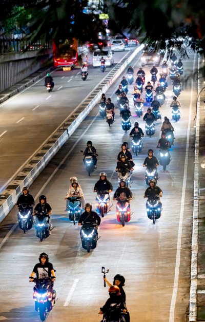 Starlight Aerox Party Nightfall : MEMPERTEGAS DOMINASI SPORT SCOOTER YAMAHA, DI KALANGAN RIDERS SURABAYA