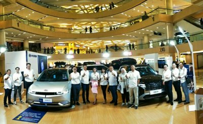 Cahyo - General Manager PT. Super Sukses Sejahtera, Reza Prabawa Wijaya - Direktur PT. Gatra Perdana Putra, Budi Darmawan Jantania - Head of Regional Sales Department PT. Hyundai Motors Indonesia, &amp; Lim Kheng Hauw - General Manager PT. Daya Sukses Sejati.