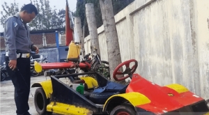 Vespa F1 disita polres garut karena tidak sesuai peraturan lalu lintas.