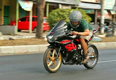Suzuki GSX 150R, Jember : MEMPERKUAT IDENTITAS SPORT FAIRING, ADOPSI DNA RACING