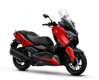 Semakin Di Depan, XMAX Connected Baru Hadir dengan Grafis Sporty dan Varian Warna Elegan