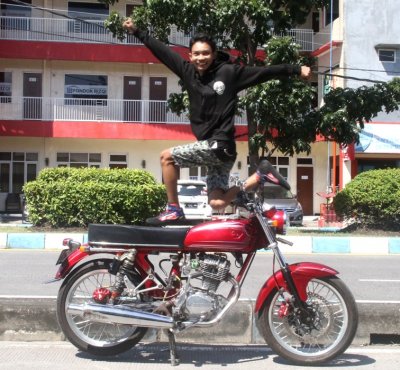 Andik RAT Motosport, Sidoarjo. Terobsesi meloncat lebih tinggi soal inovasi korekan sport 4 tak. 