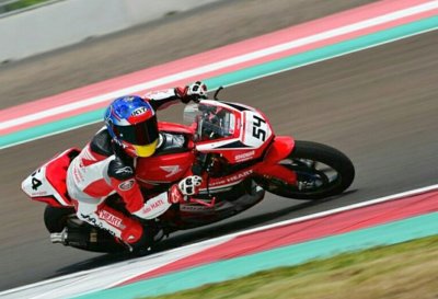 Perdana Digelar, Pebalap Astra Honda Raih Podium Tertinggi di Kejurnas Mandalika