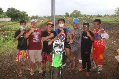 Tiga Pilar Sirkuit Sriwijaya MX Caruban &amp; Sys Quzein. Kembali semarakan Caruban, melalui pembangunan sirkuit &amp; optimis off road roda dua makin bergairah.