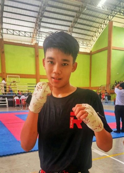 Christian Kenza Deven. Young guns calon petarung One Pride level Asia Pasific, lagi intens ditempa menapaki karier di Kickboxing.  