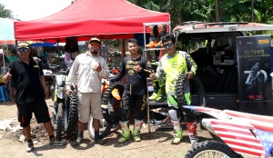 Pirelli Tyre Corner. Layani perbaikan traksi kuda besi &amp; sebagai bentuk motivasi makin tingginya tensi kompetisi.