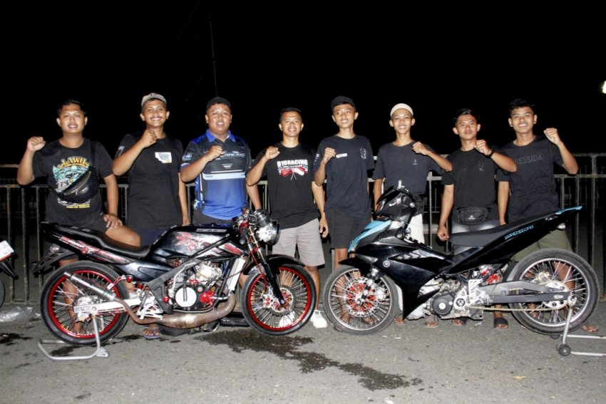 Harthik Motor D16 Racing Team, Ngawi : SHOWROOM MOBIL MOTOR PENGGILA DRAG BIKE & JAGA REPUTASI NGAWI DI RACING KOMPETISI