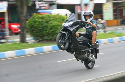 Yamaha N Max, Sidoarjo - RAT Motorsport : AWAS ! SERUM BARU TIPIKAL SQUARE, MULAI MENGGESER OVER SQUARE