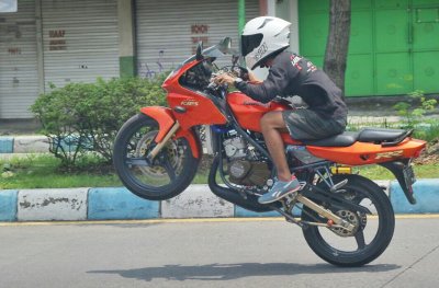 Kawasaki KRR 150, Gresik : UP GRADE PERFORMA STYLE SUPERVISOR PABRIK DETERJEN