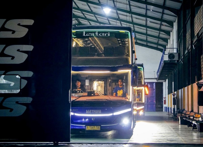 Double Decker 168 Trans : KILLER ARMADA BUS SPEK RATA KANAN !