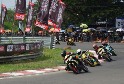 Tommy Salim Racing School : KEMBALI MEMASTIKAN FEDERAL GRAND SUPER SPORT 1 SAE 10W-40, SIAP DIPAKAI BERTEMPUR DI SIRKUIT PERMANEN CUACA EXTREM