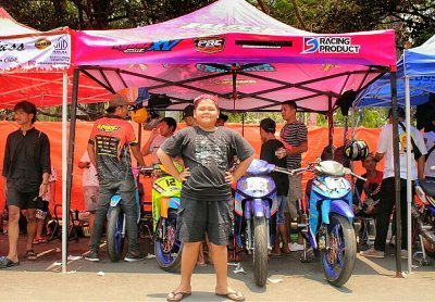Adeeb Jaya Transport Racing Team : INI DIA PENERUS DINASTI MAD SANTANA !  PREDATOR 2 TAK ERA 2005 DARI KOTA MANGGA
