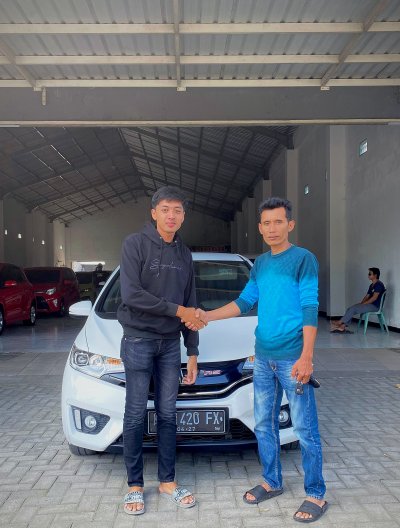 Kabar Terbaru Jamel Muhamad Rider Potensial Jatim : FOKUS  MENGELOLA SHOWROOM MOBIL, AWALI BISNIS SEJAK BELIA