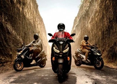 PERHATIKAN POINT INI, SAAT BERKENDARA DI MUSIM HUJAN