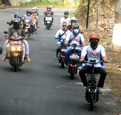 Viar E-Bike : BIJAK MENGEDUKASI MASYARAKAT LEBIH SMART