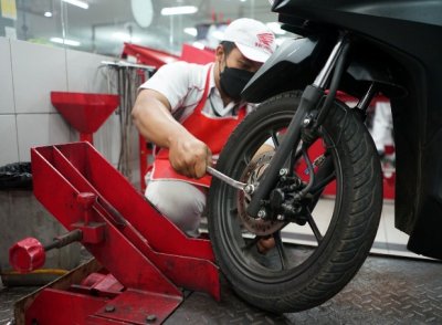 Honda Jatim : PENTING ! CEK KONDISI BAN SAAT MUSIM HUJAN