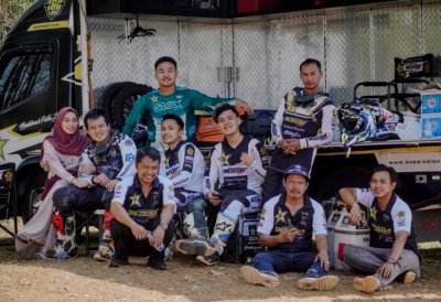 Onesixeight Motocross Team. Budayakan training penajaman skill jelang kompetisi, dengan suasana enjoy.