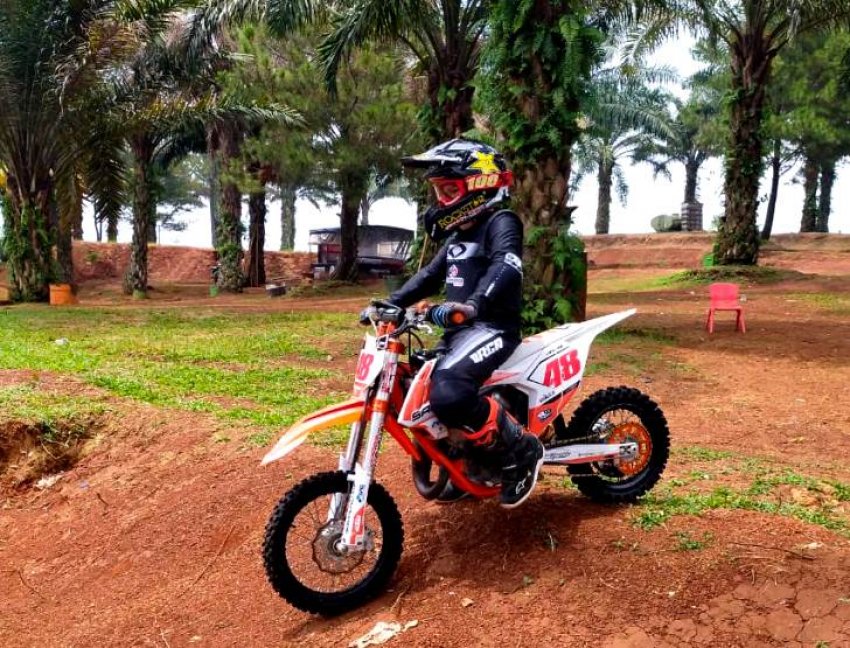 Alvianzar Larkaa Friady - Crosser 65 cc Sampono MX Team, Bandung : FIX MENDAPAT RESTU BUNDA & USAI MASA RECOVERY, KEMBALI GAS POL DI MUSIM KOMPETISI MOTOCROSS 2022