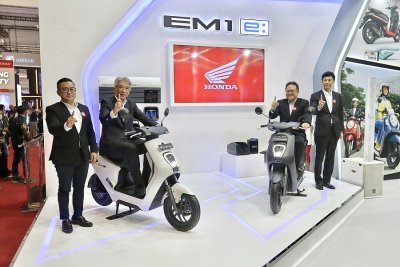 Jawab Penantian Konsumen, AHM Luncurkan Sepeda Motor Listrik Honda EM1 e