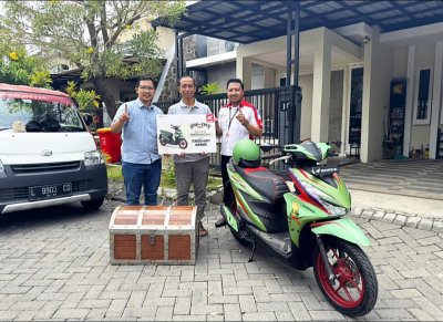 MPM Honda Jatim Mulai Distribusikan Honda BeAT One Piece x Tahilalats ke Konsumen Beruntung di Surabaya