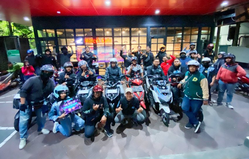 Nocturnity Riding Surabaya : KOMUNITAS HONDA PADATI JALANAN MALAM PENUH GAYA & EDUKATIF