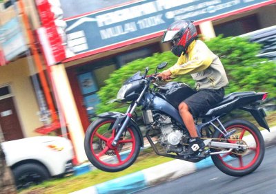 Yamaha New Vixion 2013, Sidoarjo : BERBEKAL BORE UP SEPEREMPAT LITER, SPESIAL MENU NGABERS