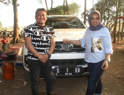 H. Hartono &amp; Hj. Wiwid Pujiati Owner HRT Hartono Group H. Excel 38  DTC MX - GTX Team, Tuban. Brilian &amp; agresfi mengorbitkan putranya di kejuaraan MX-GT nasional. 