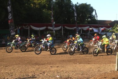 Grand Launching Sirkuit Rizqy Motor Boss Mild, Pasuruan. Mendapat apresiasi spesial dari Executive Jatim Community.